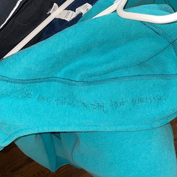 Lululemon jacket - Picture 5 of 6